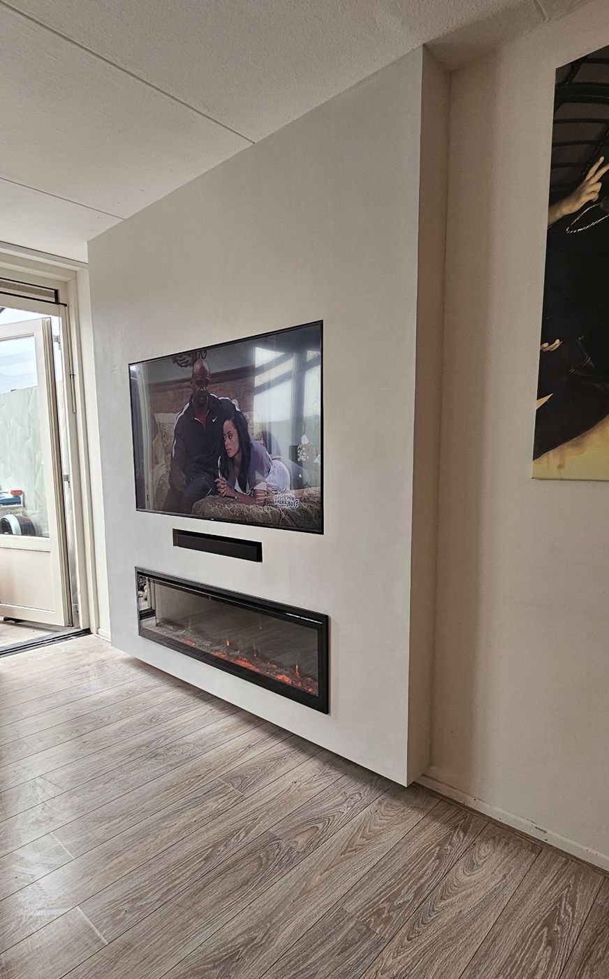 Tweede cinewall in Putten met verzonken tv, soundbarnis en sfeerhaard, foto 3