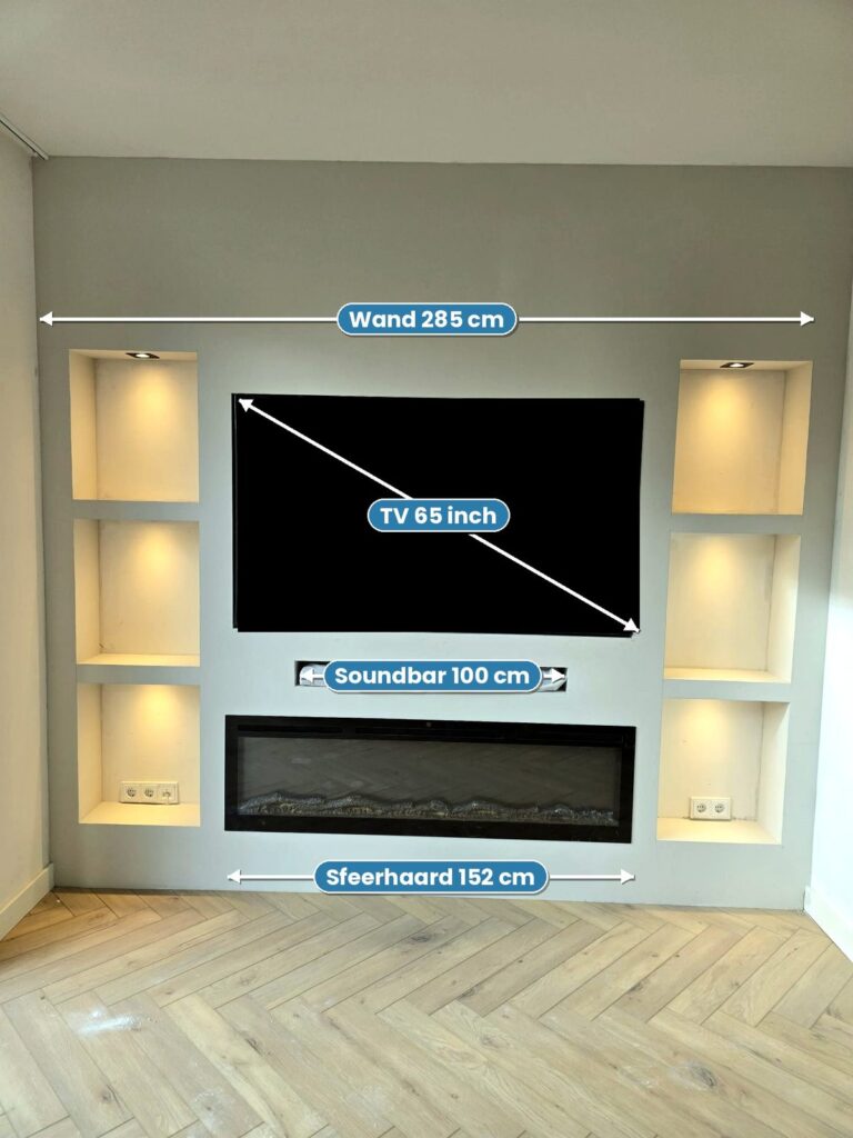 Cinewall in Almere: muur van 285 cm met 65 inch tv en sfeerhaard 2 Cinewall in Almere met maten: wand 285 cm, tv 65 inch, soundbar 100 cm, sfeerhaard 152 cm
